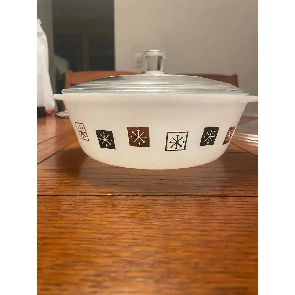 Inland glass 2 quart casserole dish with lid MCM atomic starburst pattern